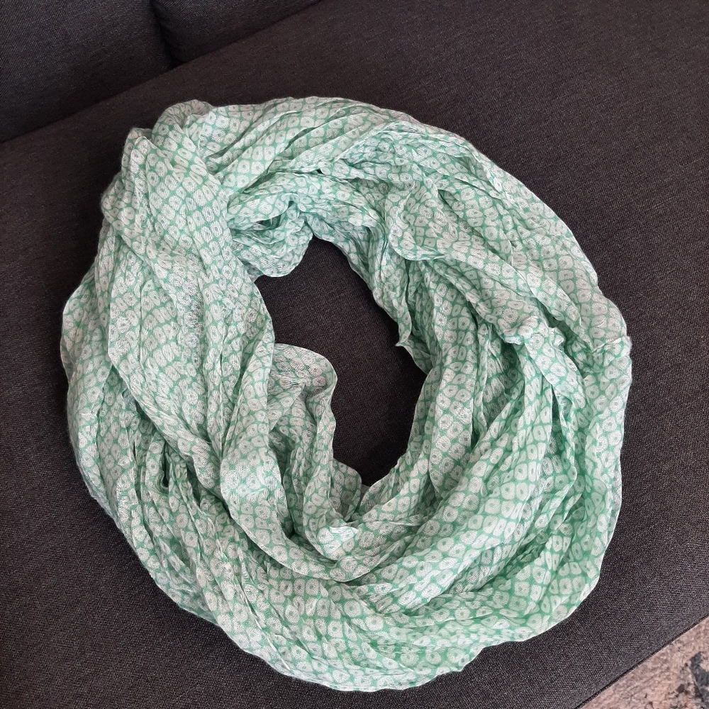 Infinity scarf